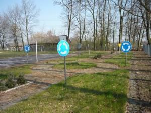 Miasteczko ruchu drogowego w sołectwie Jelenie, w gminie Kraszewice