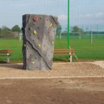 Ścianka wspinaczkowa dla dzieci na terenie Centrum Sportowo-Rekreacyjnego w Jędrzejewie