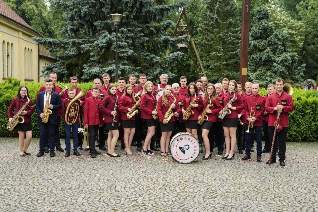 Na zdjęciu widoczni członkowie Orkiestry Dętej Don Bosco Marszałki